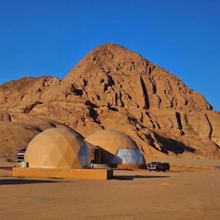 Julia Rum Luxury Camp Wadi Rum Exteriör bild
