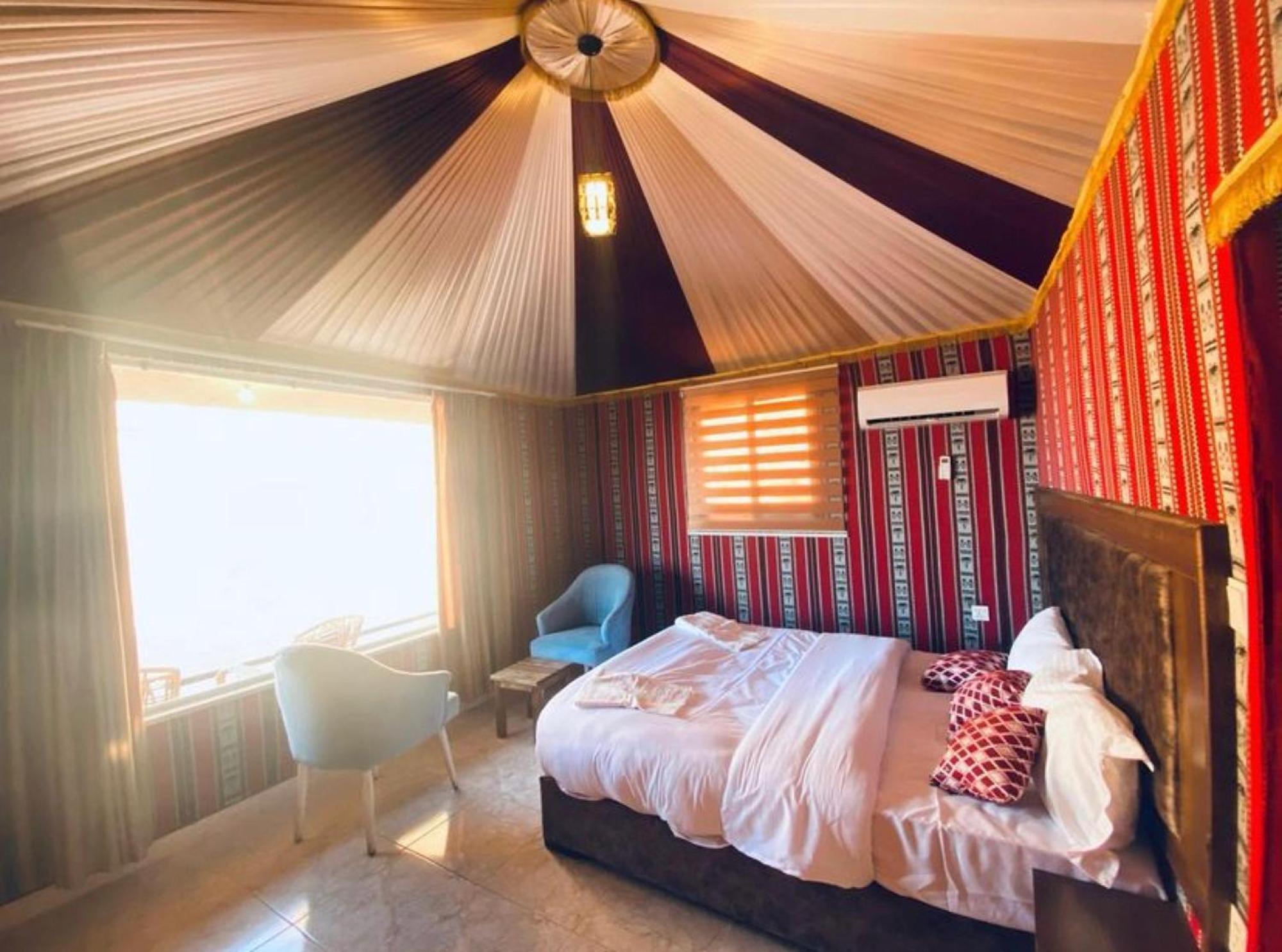Julia Rum Luxury Camp Wadi Rum Exteriör bild