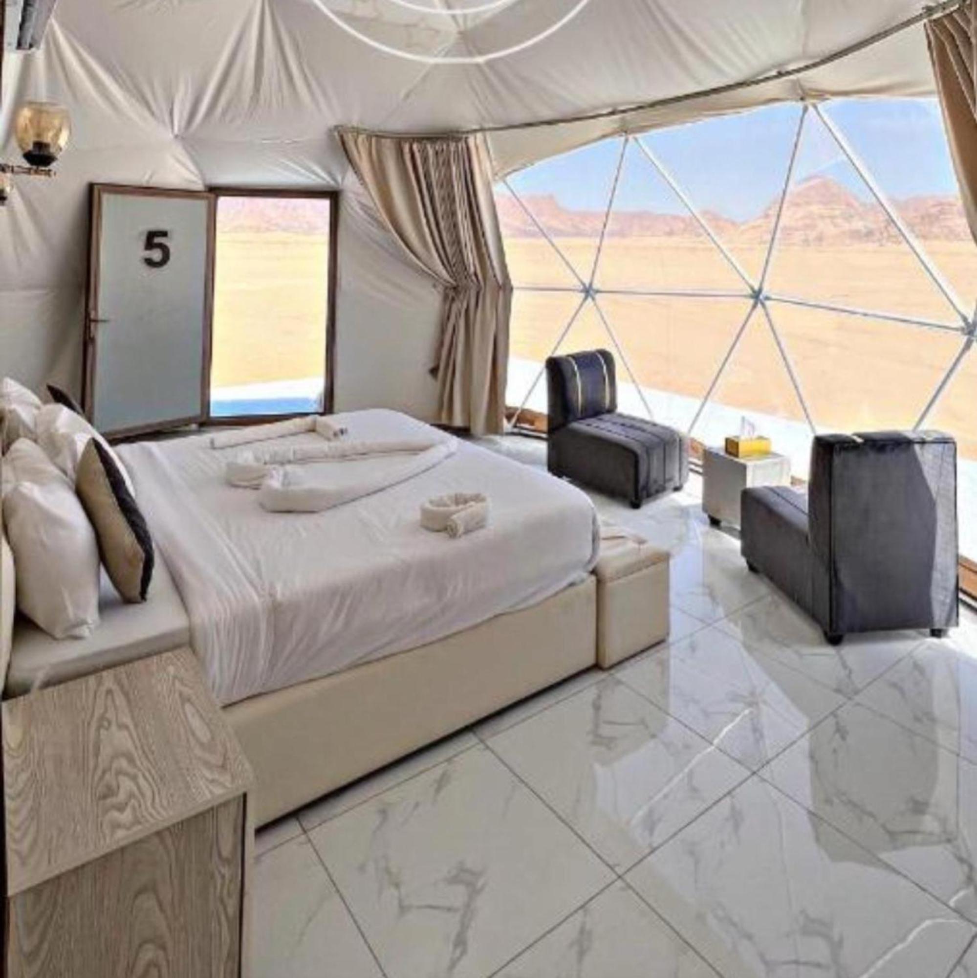 Julia Rum Luxury Camp Wadi Rum Exteriör bild